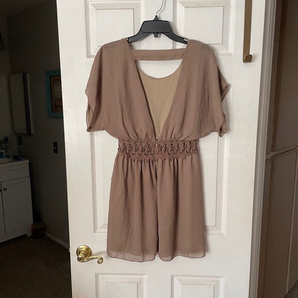 Dress - Picture 2 of 3